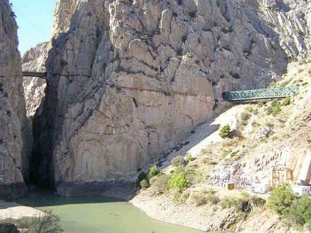 ઘણા ઓછા લોકો જાય છે