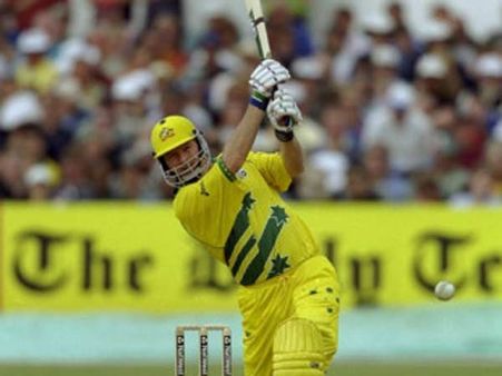 સ્ટીવ વોની અણનમ 120 રનની ઇનિંગ