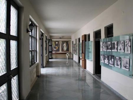 કબા ગાંધીનો ડેલો