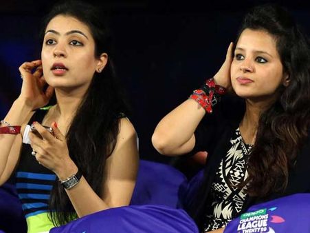 ગંભીર અને ધોનીની પત્ની એકસાથે