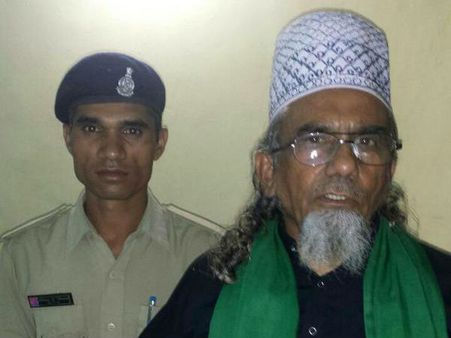 ગુજરાત : નવરાત્રિની પૂર્વ સંઘ્યાએ ધાર્મિક લાગણીઓને ઠેસ પહોંચાડનારા ઇમામ મેંહદી હસનની ધરપકડ