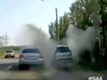 પાણી અને કાદવનો વરસાદ