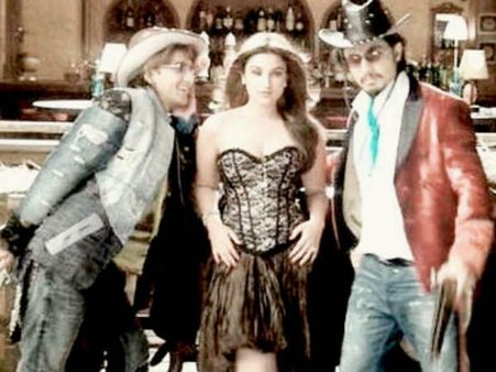 શાદ અલી દિગ્દર્શક