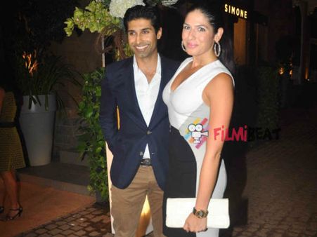 સિમોન સ્ટોર લૉન્ચિંગ ઇવેંટ