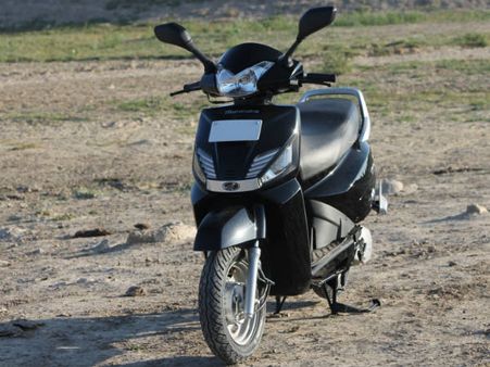 ગસ્ટોની ફ્રન્ટ ડિઝાઇન