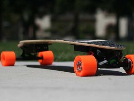 બૂસ્ટેડ બોર્ડ્સ સ્કેટબોર્ડ્સ