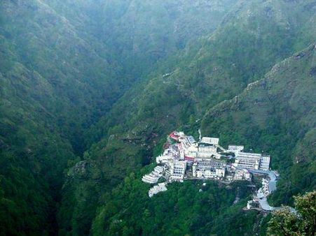 વૈષ્ણૌ દેવી મંદિર, જમ્મુ અને કાશ્મીર