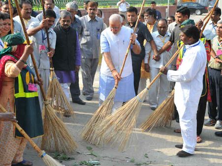 વાલ્મિકી કોલોનીમાં હાજરી