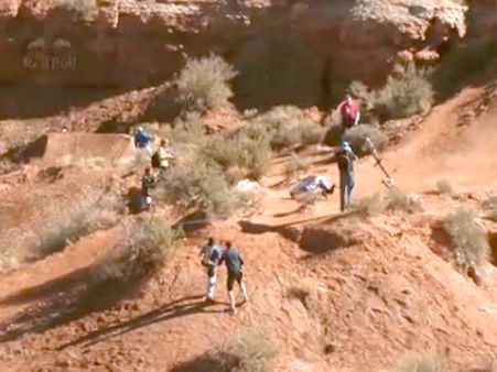 પર્વત પરથી પડ્યો રાઇડર