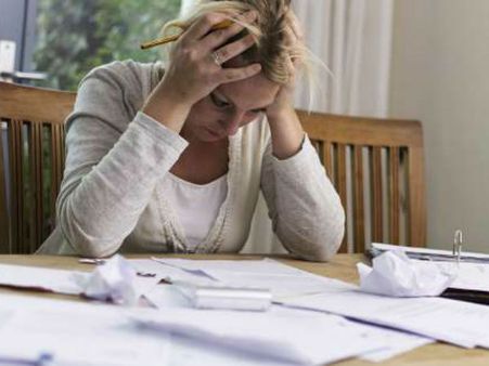 આપ આર્થિક મારના આધાતમાંથી બહાર નથી આવી શકતા