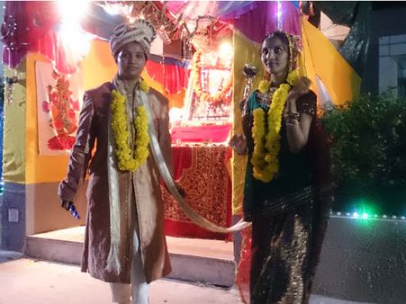 નવપરણિત કપલ 