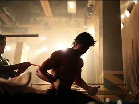 શાહરુખ ખાનનું 10 પૅક એબ્સ વર્કઆઉટ