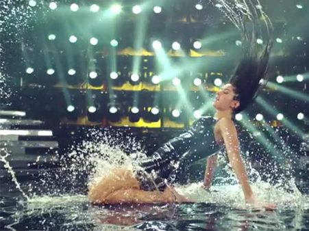 બૅંગ બૅંગની તસવીરી ઝલક