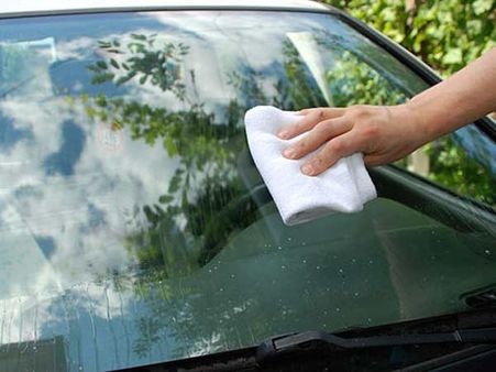 વિન્ડશીલ્ડને ચોખ્ખી રાખો