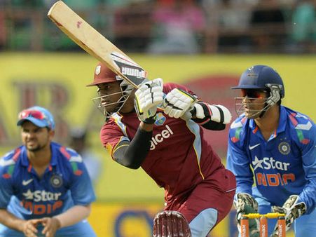 ભારતીય બોલરો રહ્યાં અપ્રશંસનીય