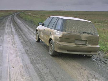 ગંદા રોડ પર ફરેલી કારને ધોવાની ટ્રીક