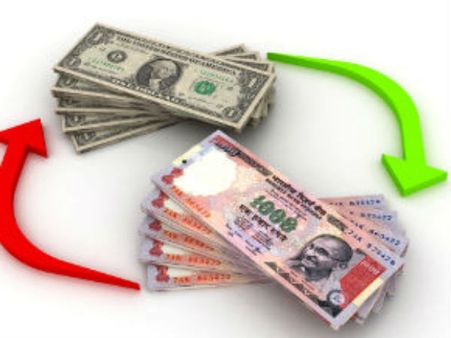 RBI નાણાકીય વર્ષ 2015ના ઓગસ્ટમાં પ્રથમવાર નેટ ડોલર વેચાણકાર બની