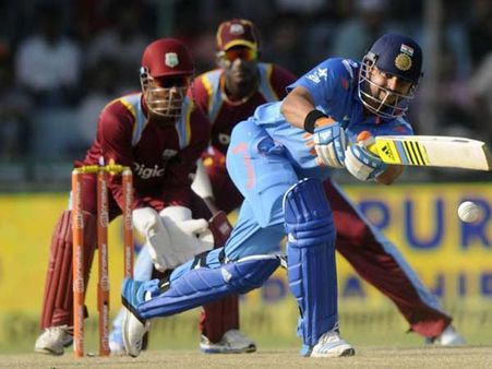 ત્રણ મોટી ઇનિંગે રચ્યો મજબૂત સ્કોર ત્રણ મોટી ઇનિંગે રચ્યો મજબૂત સ્કોર