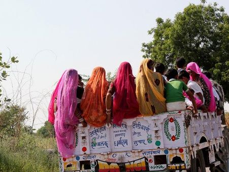યાત્રાનો રંગારંગ નજારો