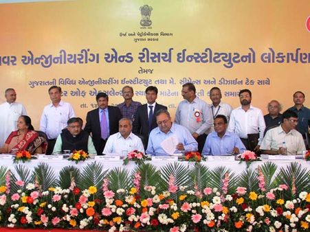 રાજ્યની 11 કોલેજમાં સીમેન્સ 12૦૦ કરોડ આપશે