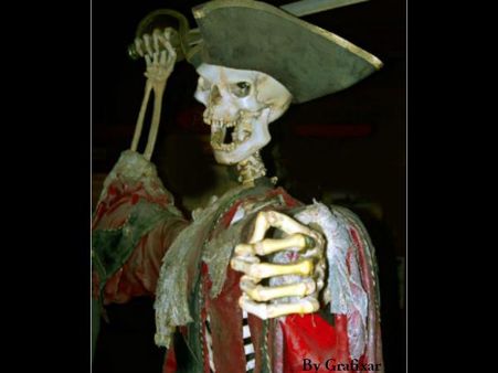 ડરામણું હાડપિંજર