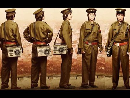 New Posters : જુઓ આમિર-અનુષ્કાના વિચિત્ર Looks