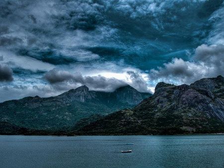 મનમોહક પહાડો