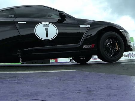 વીડિયોઃ નિસાન જીટીઆરે સેટ કર્યો નવો ક્વાર્ટર માઇલ સ્પીડ રેકોર્ડ