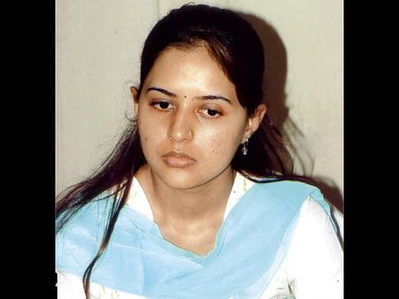 પ્રીતમ મુંડેએ તોડ્યો નરેન્દ્ર મોદીનો રેકોર્ડ