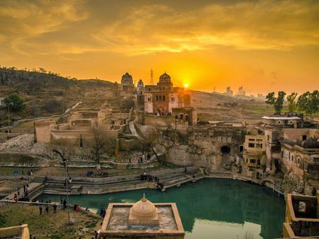 પૃથ્વી પર બે કુંડ