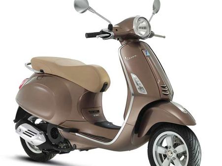 એન્જીન અંગે સરખામણીઃ- વેસ્પા એલીગેન્ટ