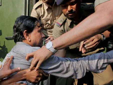 શારદા ચિટફંડ ગોટાળામાં સીબીઆઇએ દાખલ કરી પ્રથમ ચાર્જશીટ