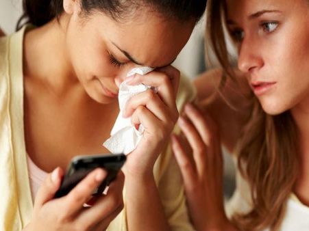 પુરૂષોને આકર્ષિત કરતી વખતે મહિલાઓ કરે છે આ 7 ભૂલો