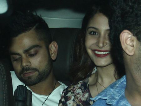 વિરાટ-અનુષ્કા : ખુલ્લમ ખુલ્લા પ્યાર કરેંગે હમ દોનોં...