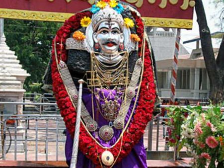 સાંજે સળગાવો દીવો