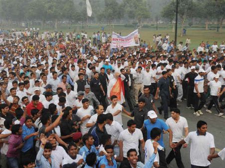 સરદાર પટેલ વિના મહાત્મા ગાંધી અધૂરા લાગે છે: મોદી