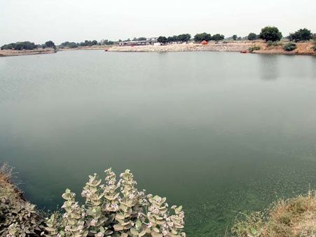 તળાવ અને ચેકડેમમાં પણ પાણી ભરેલું રહે છે
