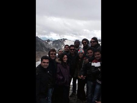 કાસ્ટ એન્ડ ક્રૂ