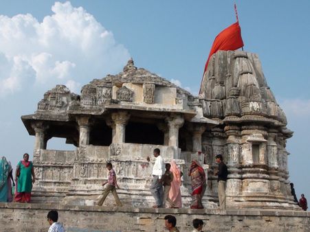 કૃષ્ણ ભગવાને કોયલા ડુંગર પર ભવ્ય મંદિર બંધાવ્યું 