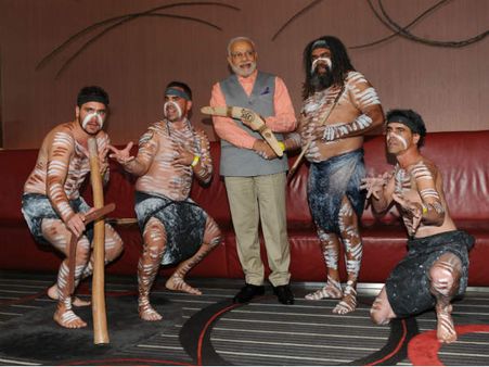 મોદીને મળી ભેટ