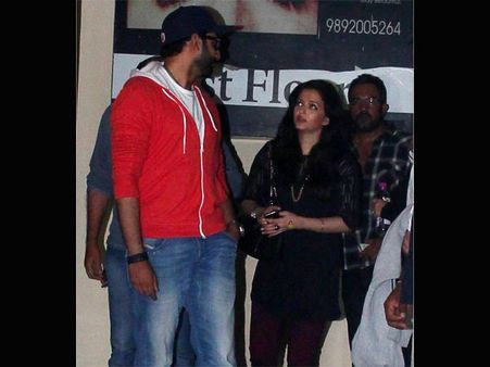 ઐશ-અભિ મસ્તીના મૂડમાં, પહોંચ્યાં Movie Date પર