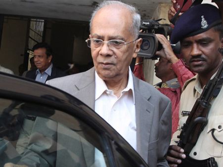 મોદીને મોટી રાહત, નાણાવટી પંચે આપી ગોધરા કાંડમાં ક્લીન ચિટ