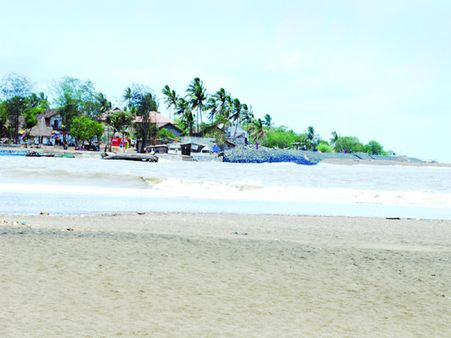 વલસાડના સુંદર નારગોલ બીચને જુઓ તસવીરોમાં...