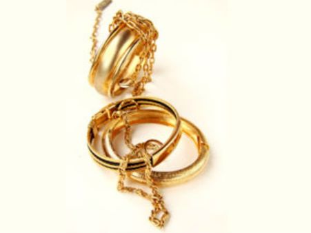 સોનાની આયાતના મુદ્દે જ્વેલરી શેર્સ તૂટ્યા