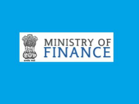 LIC પોલિસીમાં PAN નંબર નહીં આપો તો 20 ટકા રકમ કપાઇ જશે