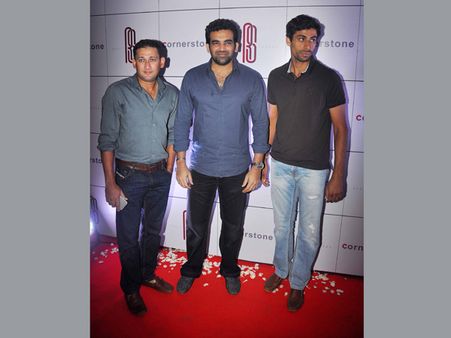 અગરકર, ઝહીર, નહેરા