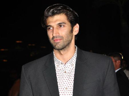 આદિત્ય રૉય કપૂર આદિત્ય રૉય કપૂર