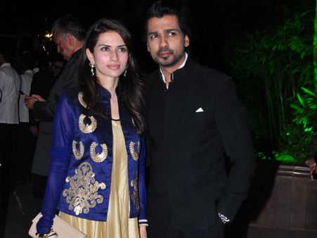 નિખિલ દ્વિવેદી નિખિલ દ્વિવેદી