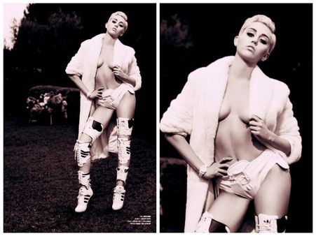 ટૉપલેસ મોમેંટ્સ