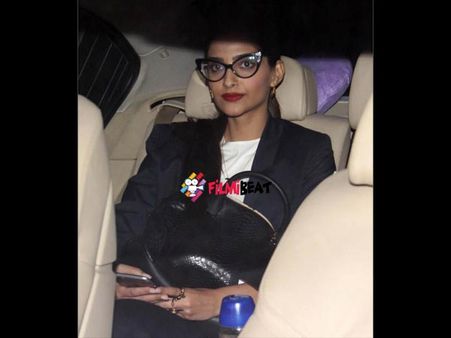 Spcl Screening : આમિરની પીકે પર ફિદા બૉલીવુડ...